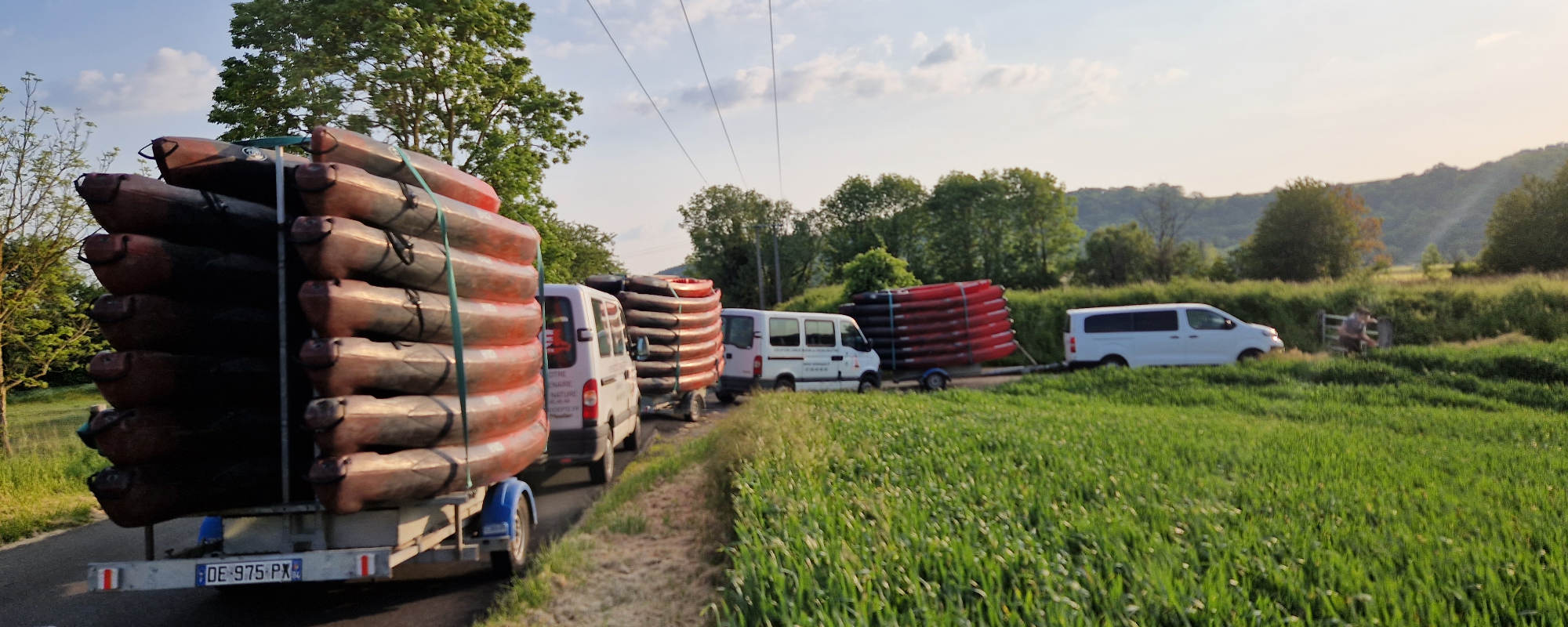 Transport du mat&eacute;riel (cano&euml;s et &eacute;quipements) pour un &eacute;v&eacute;nement sur site