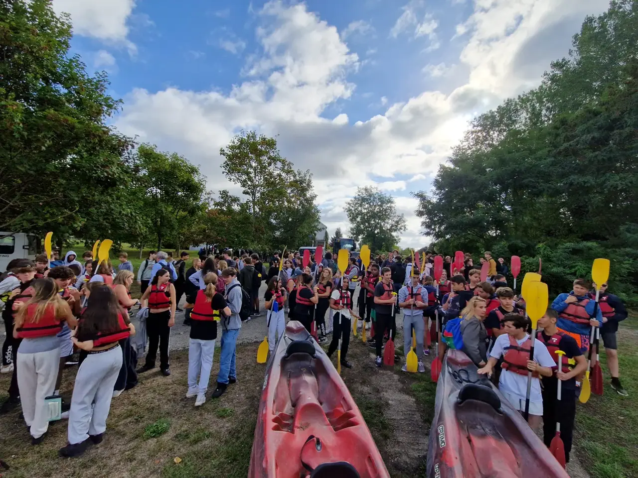Le groupe réuni au bord de la Seine.