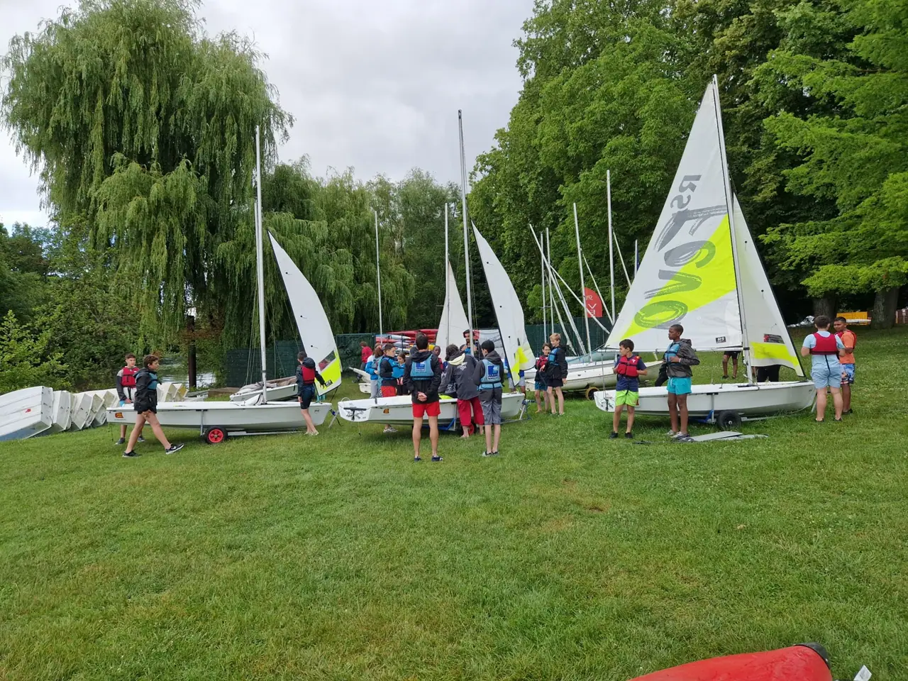 La voile au programme de la classe verte.