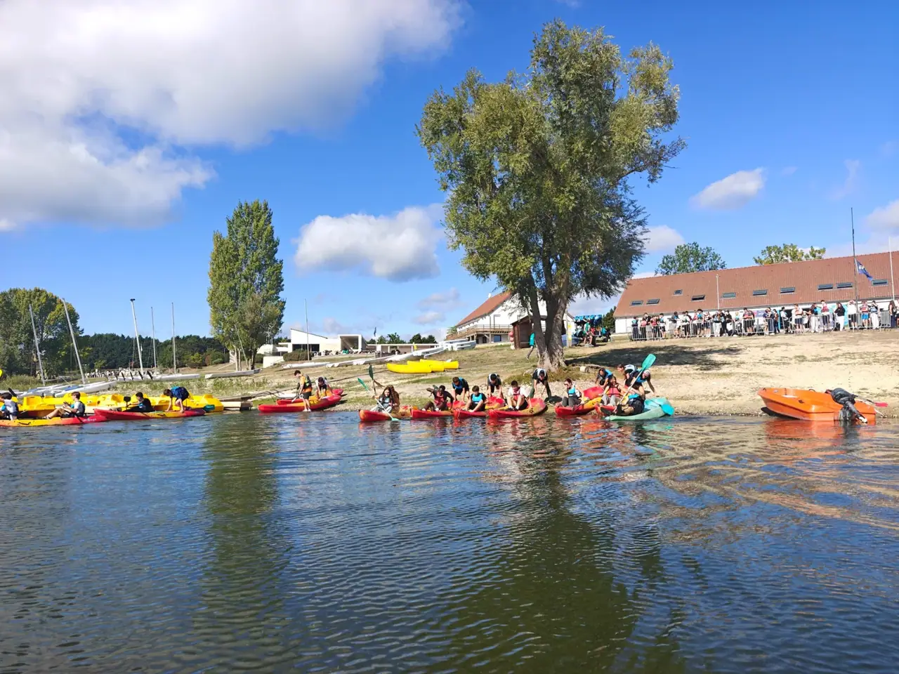 Le kayak à la base nautique de Moisson.