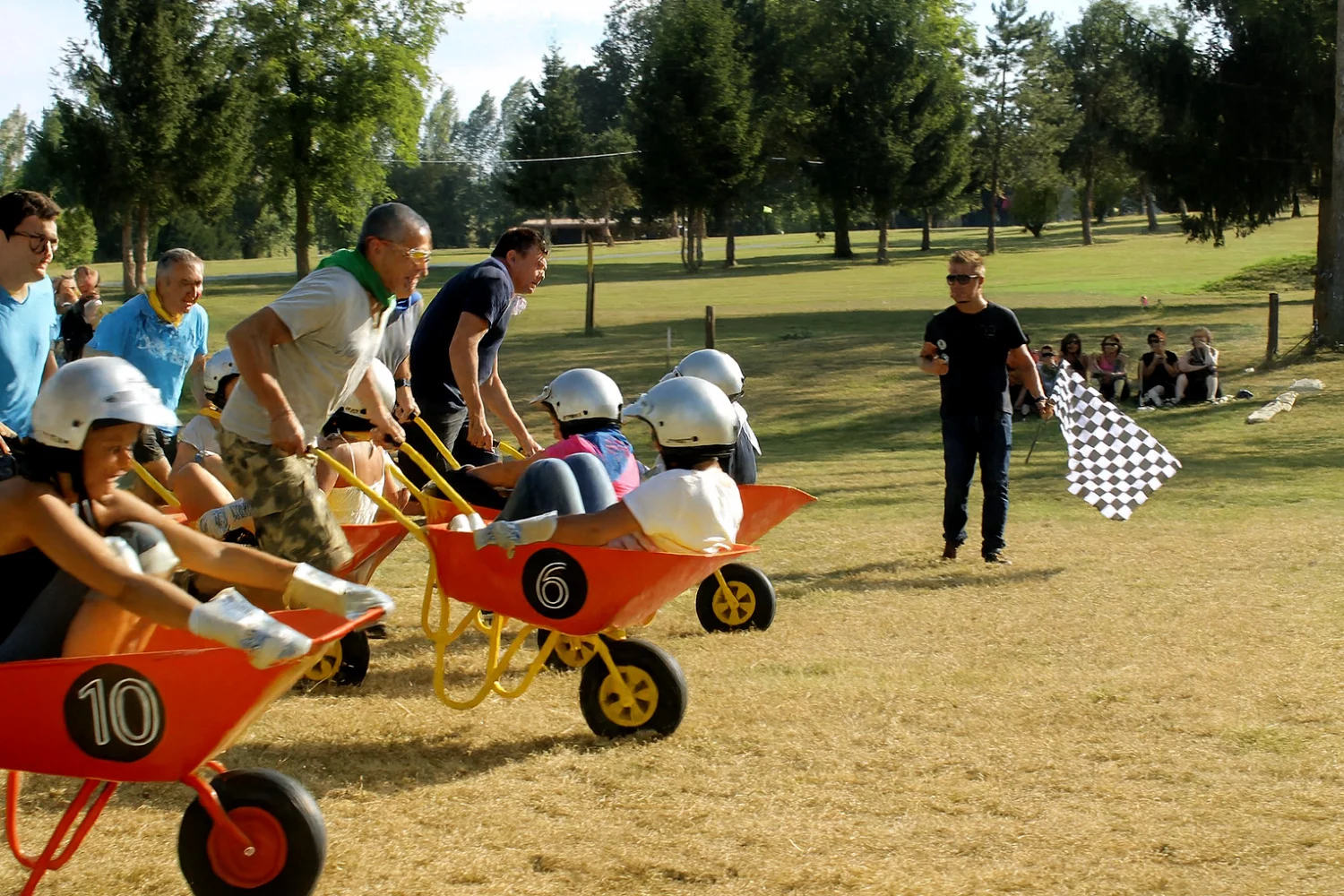 Course en brouette pendant des olympiades