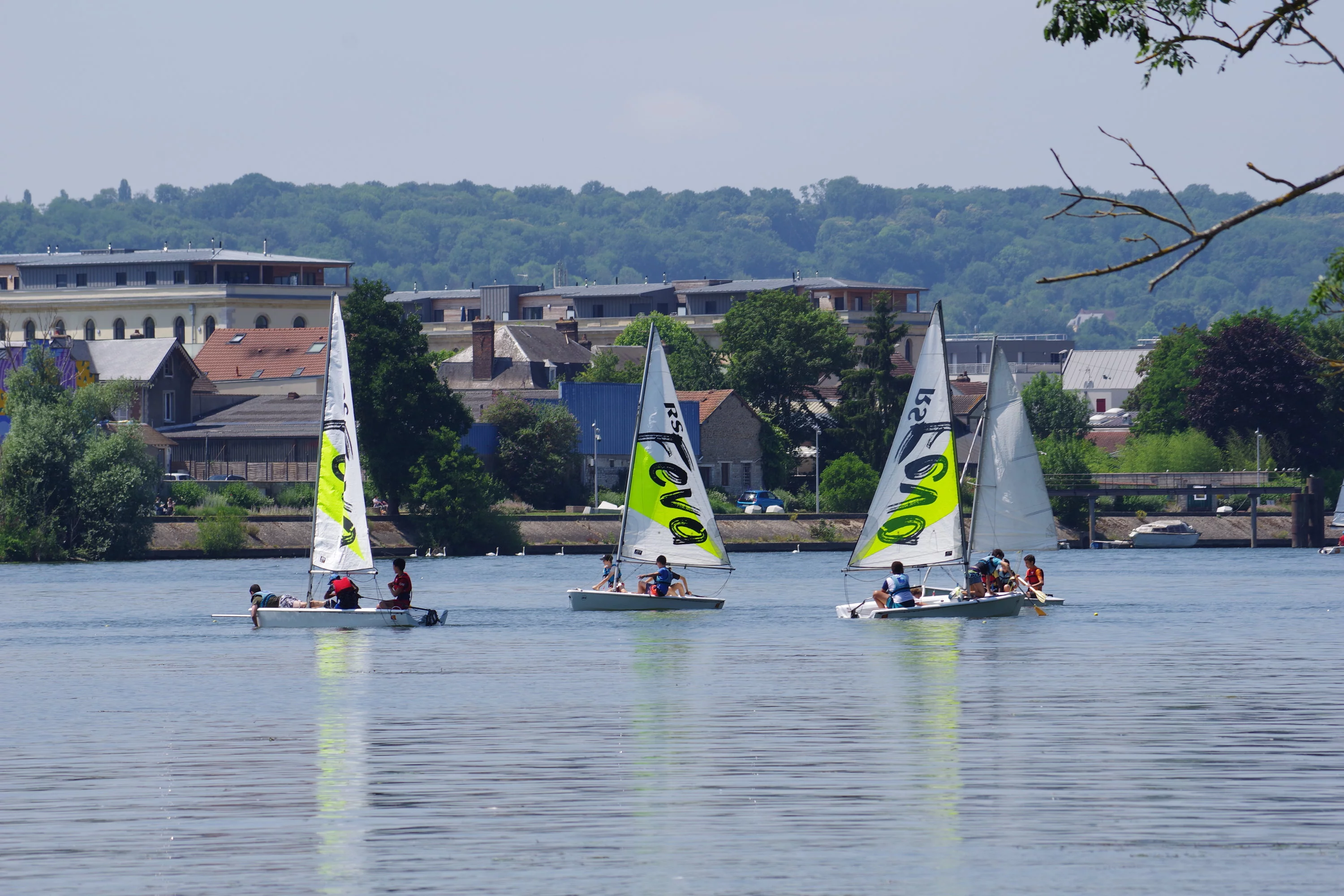 Activité voile de groupe sur la Seine à Vernon
