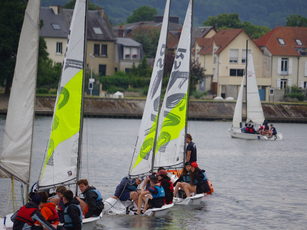Activité voile lors d'un événement d'entreprise