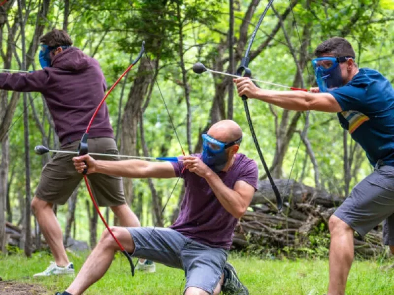 &Eacute;quipe en activit&eacute; Archery Tag (fl&egrave;ches mousse) &ndash; coh&eacute;sion d&rsquo;&eacute;quipe