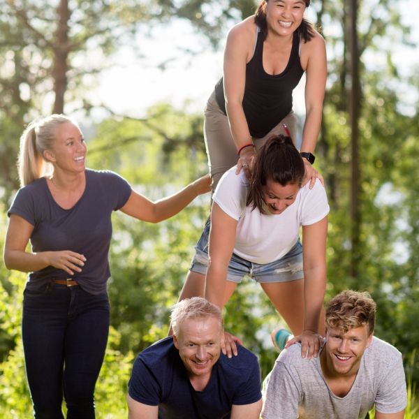 D&eacute;fi coop&eacute;ratif en &eacute;quipe pendant une olympiade team building