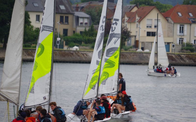 Initiation voile en &eacute;quipe &ndash; activit&eacute; outdoor encadr&eacute;e